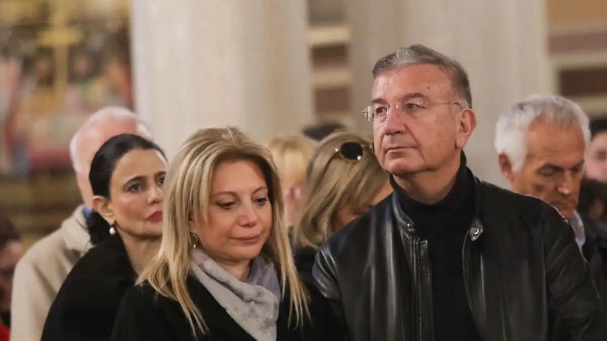 Τέμπη: Τρισάγιο στη μνήμη των 57 ψυχών της τραγωδίας των Τεμπών στη Μητρόπολη Αθηνών από τον Αρχιεπίσκοπο Ιερώνυμο