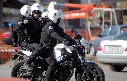 Αθήνα: Συμμορία ανηλίκων λήστευε πεζούς στην Καλλιθέα – Εξιχνιάστηκαν 18 περιπτώσεις