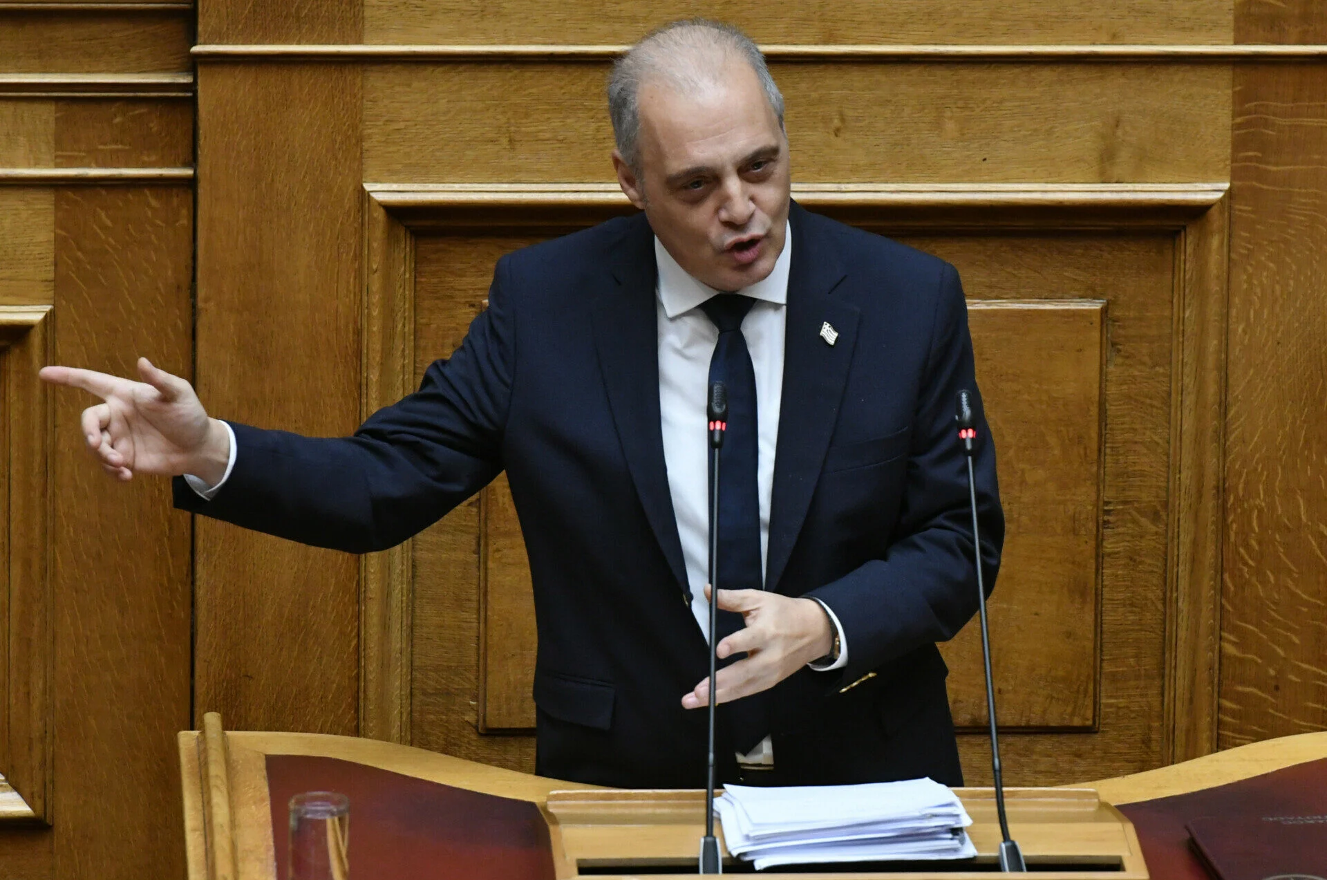 Βελόπουλος στην Βουλή: Πανικός στην κυβέρνηση για τα Τέμπη – Ανάγκη συγκάλυψης