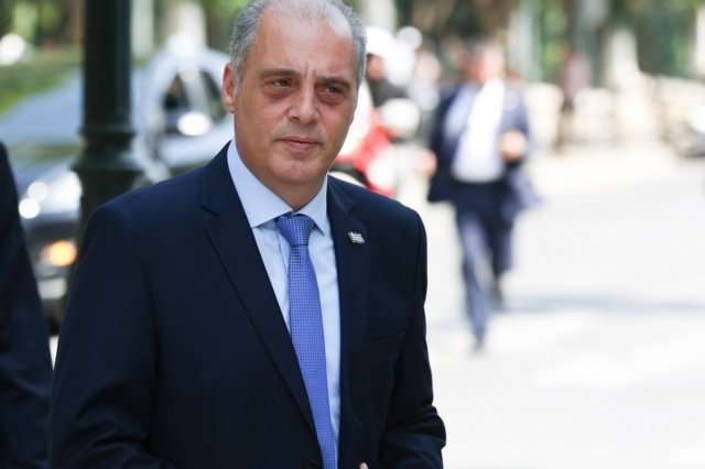 Καταγγελία Βελόπουλου: Οι θεσμοί υφίστανται μόνο χωρίς κομματικές παρεμβάσεις