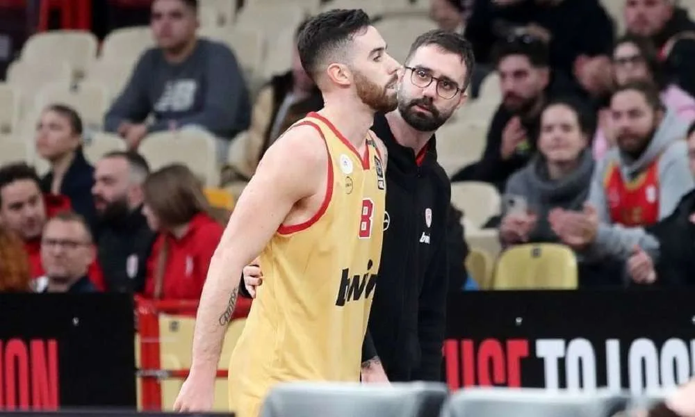 Νέα προβλήματα για τον Ολυμπιακό: Δύο εβδομάδες εκτός Μιλουτίνοφ και Βιλντόζα