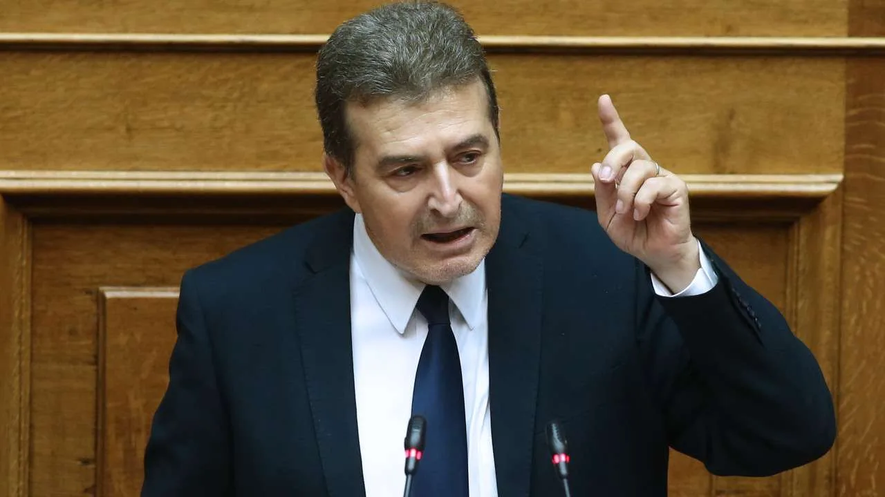 Χρυσοχοϊδης: Τοποθετούνται 130 αστυνομικοί σε λεωφορεία του ΟΑΣΑ και τρένα του προαστιακού