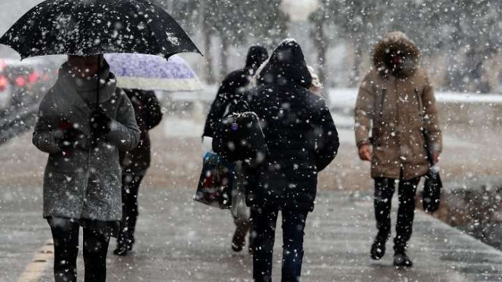Ψυχρό μέτωπο φέρνει χειμωνιάτικες θερμοκρασίες και χιόνια μέσα στον Απρίλιο – Άνοιξη και πάλι από τη Μεγάλη Εβδομάδα