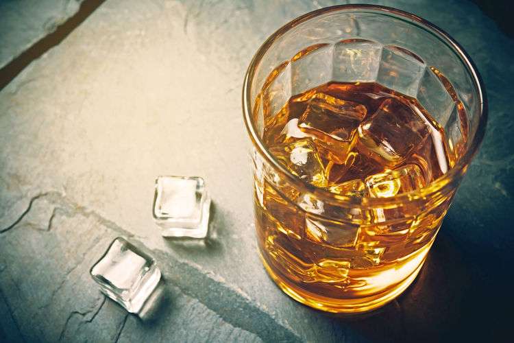 Τα φάρμακα για την παχυσαρκία μπορεί να μειώνουν την επιθυμία για αλκοόλ, υποστηρίζει νέα μελέτη