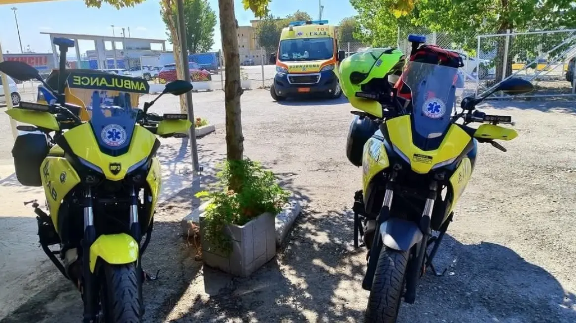 «Γέφυρα ζωής» από την ΕΛΑΣ για τη μεταφορά βρέφους – Από τη Νεάπολη στο Ιπποκράτειο σε 6′