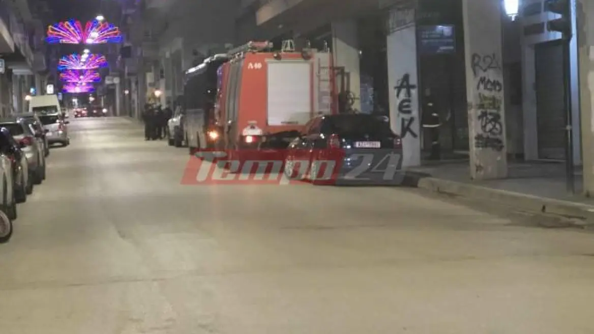 Έφοδος της ΕΛΑΣ στο πρώην παράρτημα του πανεπιστημίου της Πάτρας – Βρέθηκαν κράνη, ρόπαλα και αυτοσχέδιες ασπίδες