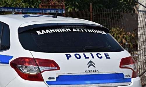 Κρήτη: Συνελήφθη 29χρονη που έκλεψε 10.000 ευρώ και τραπεζικές κάρτες στο Λασίθι
