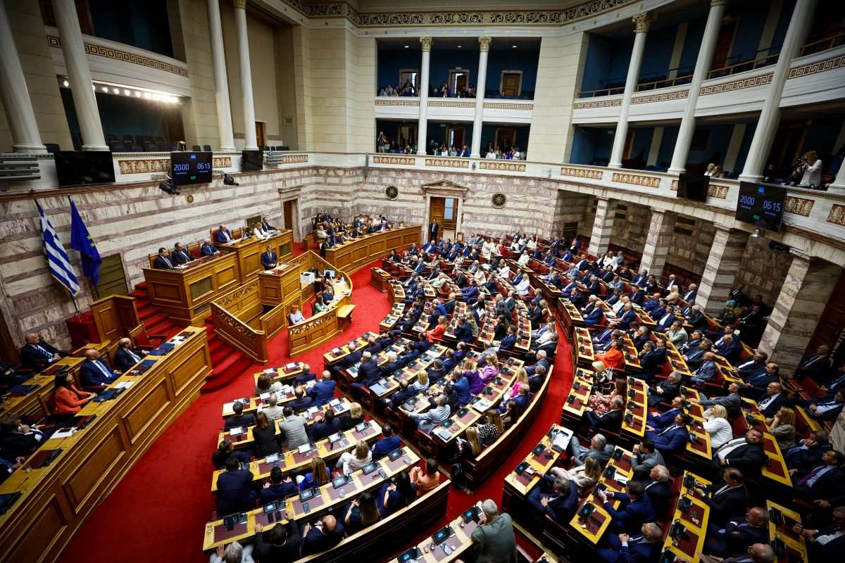 Βουλή: Ψηφίστηκε το νομοσχέδιο για την αναδιοργάνωση της ΕΛ.ΑΣ.