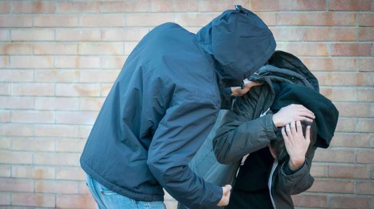 Θεσσαλονίκη: Γυμνασιόπαιδα επιτέθηκαν σε ανήλικους και τους απειλούσαν