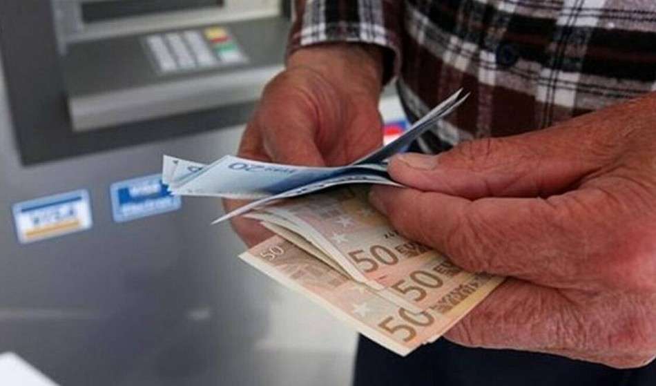 Αναδρομικά: Ποιοι θα λάβουν εντός Μαρτίου επιπλέον χρήματα