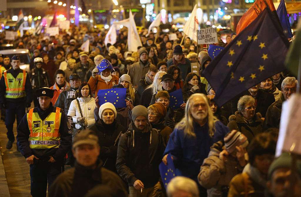 3 στους 4 Ευρωπαίους βλέπουν τα οφέλη της ΕΕ – Αριθμός ρεκόρ επιθυμεί περισσότερη ασφάλεια