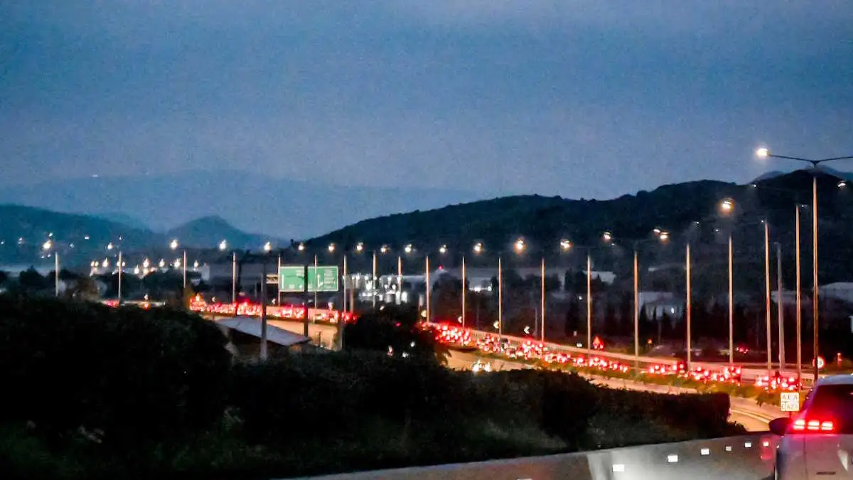 Εργασίες διαγράμμισης στη Θεσσαλονίκη – Ν. Μουδανιών: Προσοχή στους οδηγούς το βράδυ της Τετάρτης