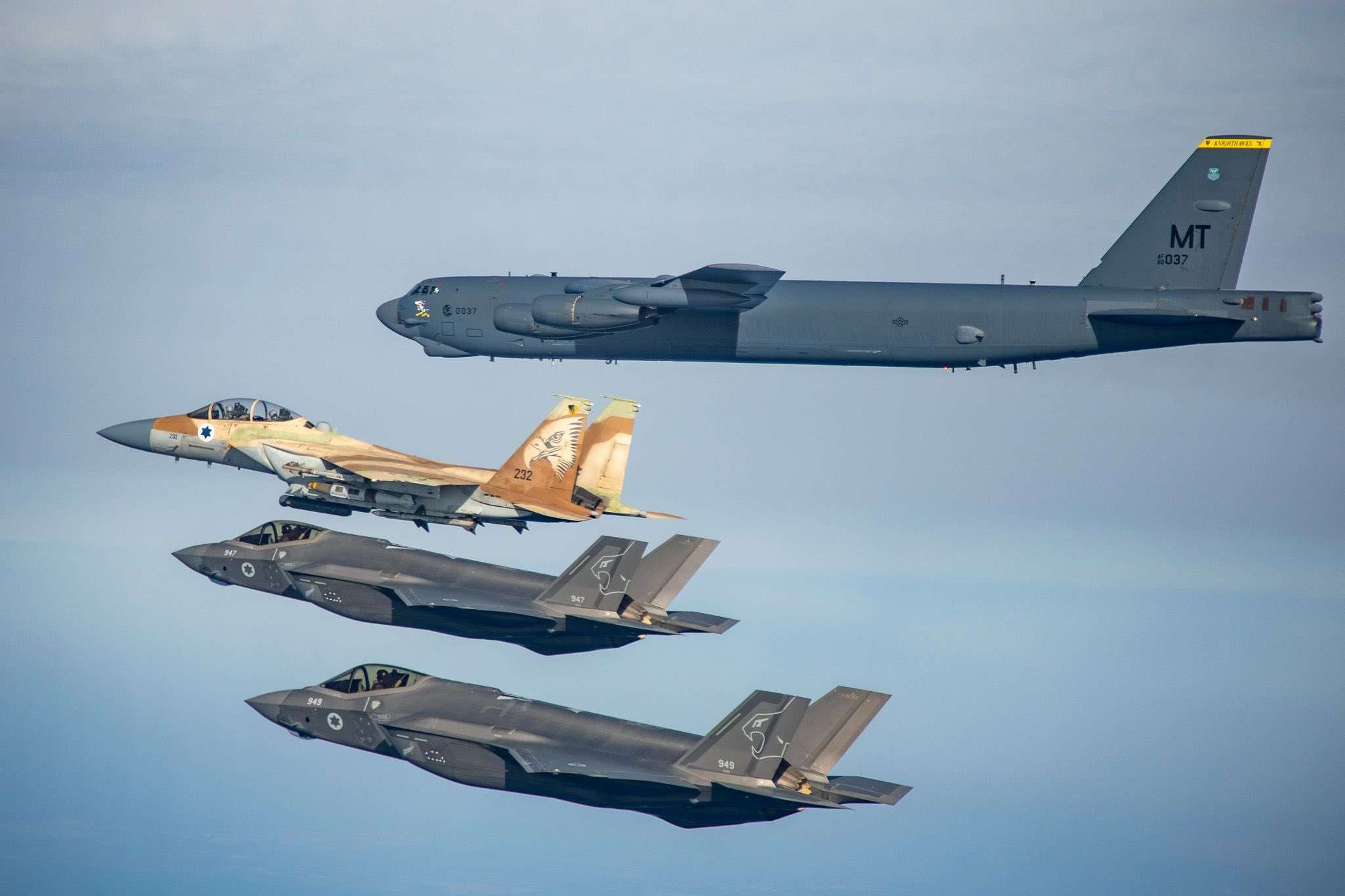 IDF: «Βομβαρδίσαμε υπόγεια εγκατάσταση όπλων στο δυτικό Ιράν»