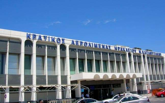 Χαμός σε Σχολική Εκδρομή στο Ηράκλειο: Μαθητές Χωρίστηκαν στα Δύο στο Αεροδρόμιο