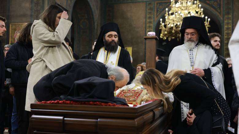 Το ύστατο «χαίρε» στον Μητροπολίτη πρώην Θεσσαλονίκης Άνθιμο