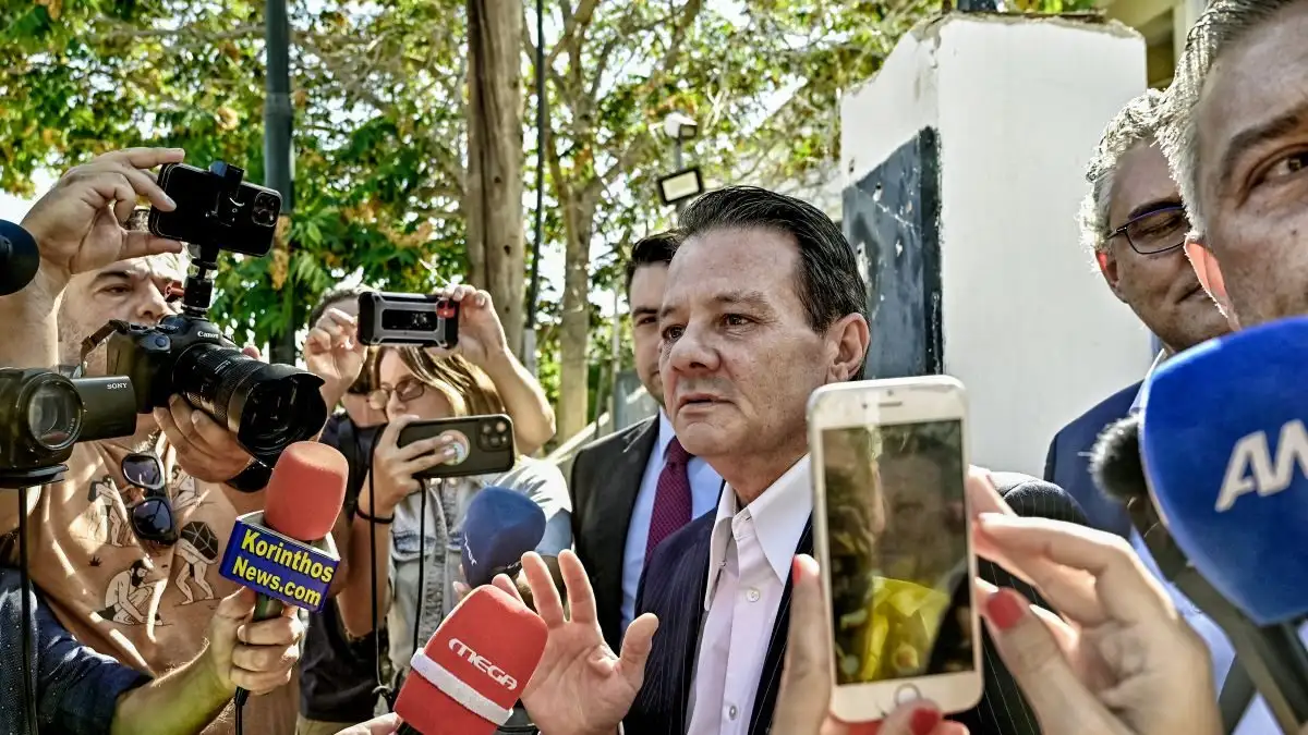 Απόστολος Λύτρας: Σήμερα η δίκη για τον ξυλοδαρμό της Πολυζωγοπούλου – Στο πλευρό του οι μεγαλύτερες κόρες του
