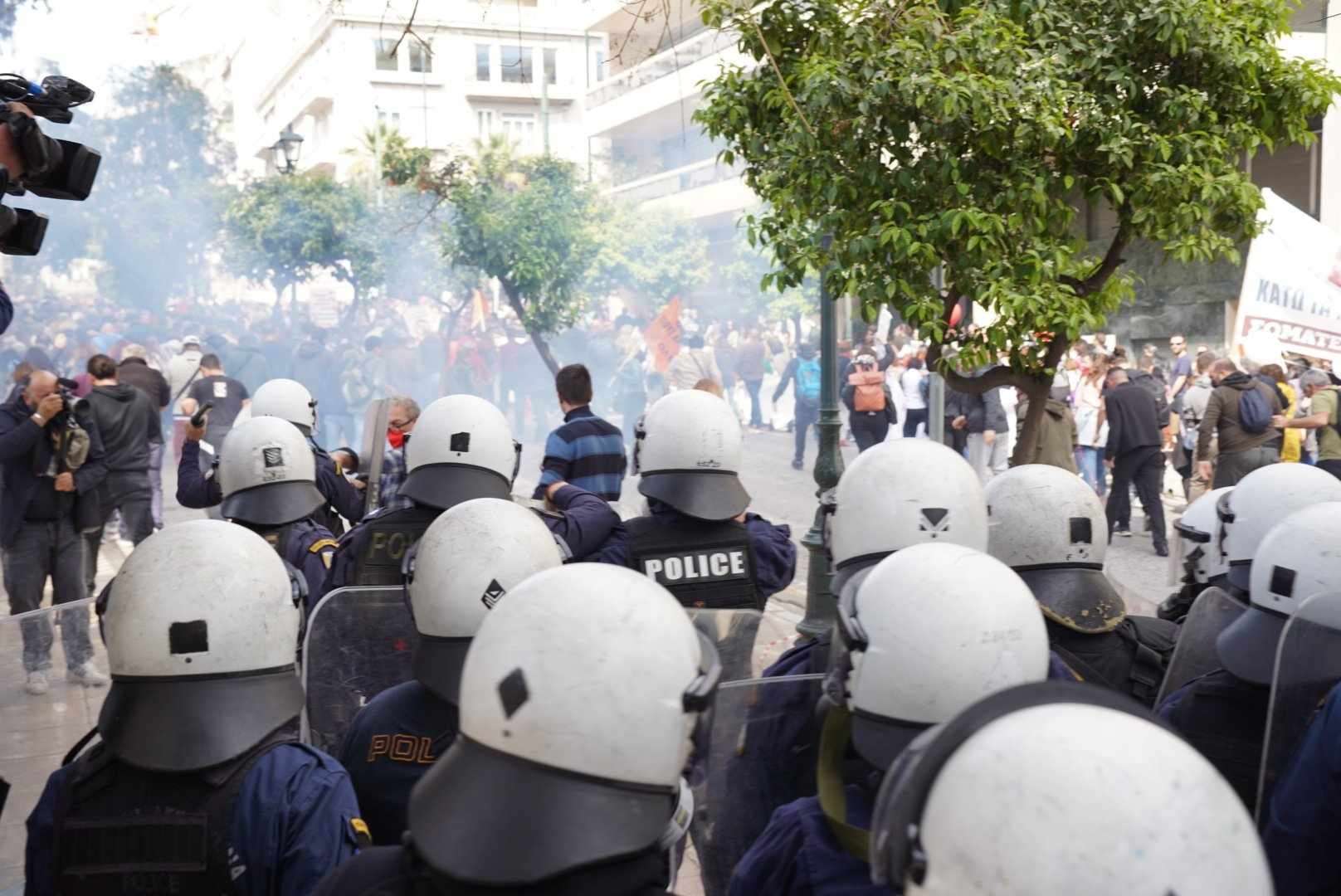 Επεισόδια κατά τη διάρκεια των συλλαλητηρίων των εκπαιδευτικών στην Αθήνα