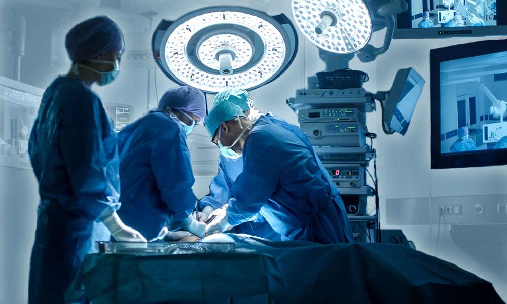 Ιατρική επανάσταση – Έγινε η πρώτη μεταμόσχευση ήπατος από χοίρο σε άνθρωπο