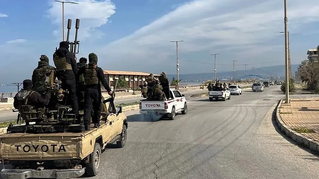 Φονική Επιχείρηση στη Συρία – Οι κυβερνητικές δυνάμεις βομβαρδίζουν αδιακρίτως τις συριακές ακτές