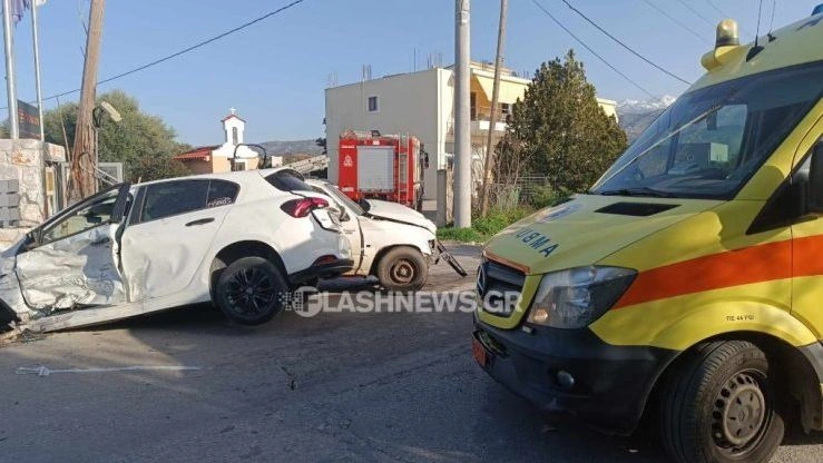 Τροχαίο στα Χανιά: Αυτοκίνητο συγκρούστηκε με φορτηγό – Εγκλωβίστηκε ο οδηγός