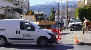 Οδηγός σε αμόκ στα Χανιά επιτέθηκε σε εργαζόμενο του δήμου: Τον τράβηξε έξω από το βαν και τον ξυλοκόπησε