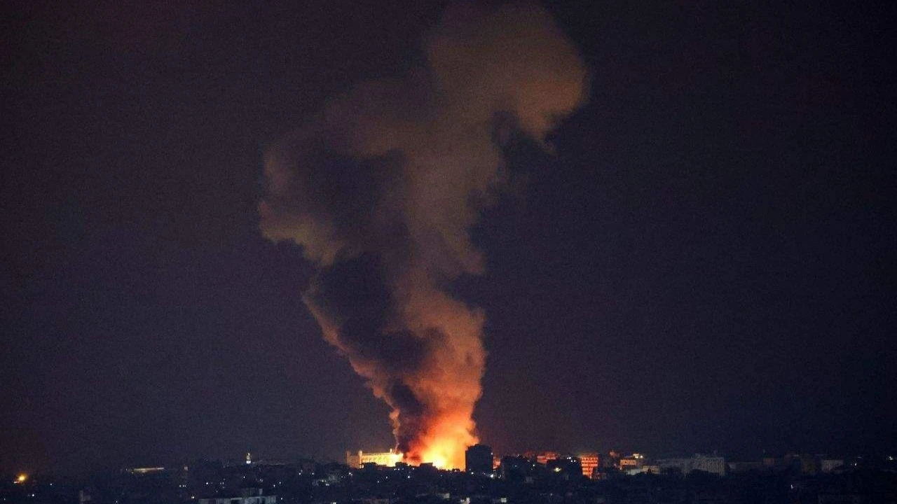 Ισραηλινές αεροπορικές επιδρομές στοχεύουν «στρατηγικό οπλοστάσιο» στον ανατολικό Λίβανο