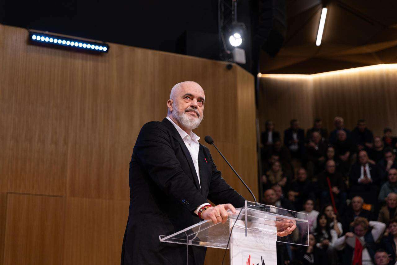 «Ξέφυγε» ο Έντι Ράμα: «Αν ψήφιζαν μόνο γυναίκες στην Αλβανία θα είχα μια απίστευτη αυτοδυναμία»
