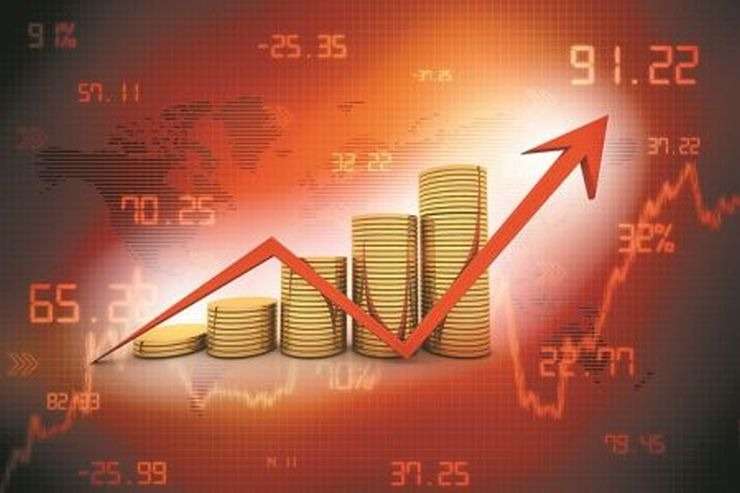Η ΕΚΤ μειώνει τα επιτόκια, οι ελληνικές τράπεζες τα αυξάνουν, ακόμη και στα στεγαστικά δάνεια