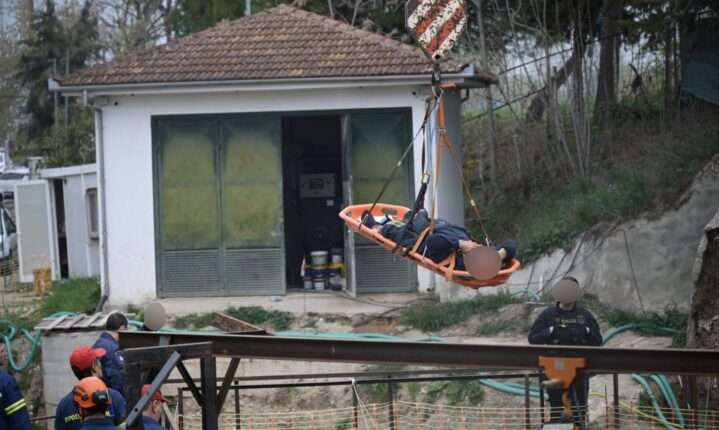 Λάρισα: Εργατικό ατύχημα με πτώση άνδρα σε φρεάτιο (βίντεο – εικόνες)