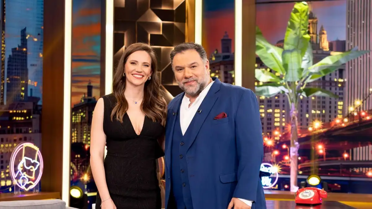 The 2Night Show: Φωτεινή Παπαθεοδώρου, Έλβη Μιχαηλίδου και Τάσος Τσαλούχος καλεσμένοι απόψε στον Γρηγόρη Αρναούτογλου