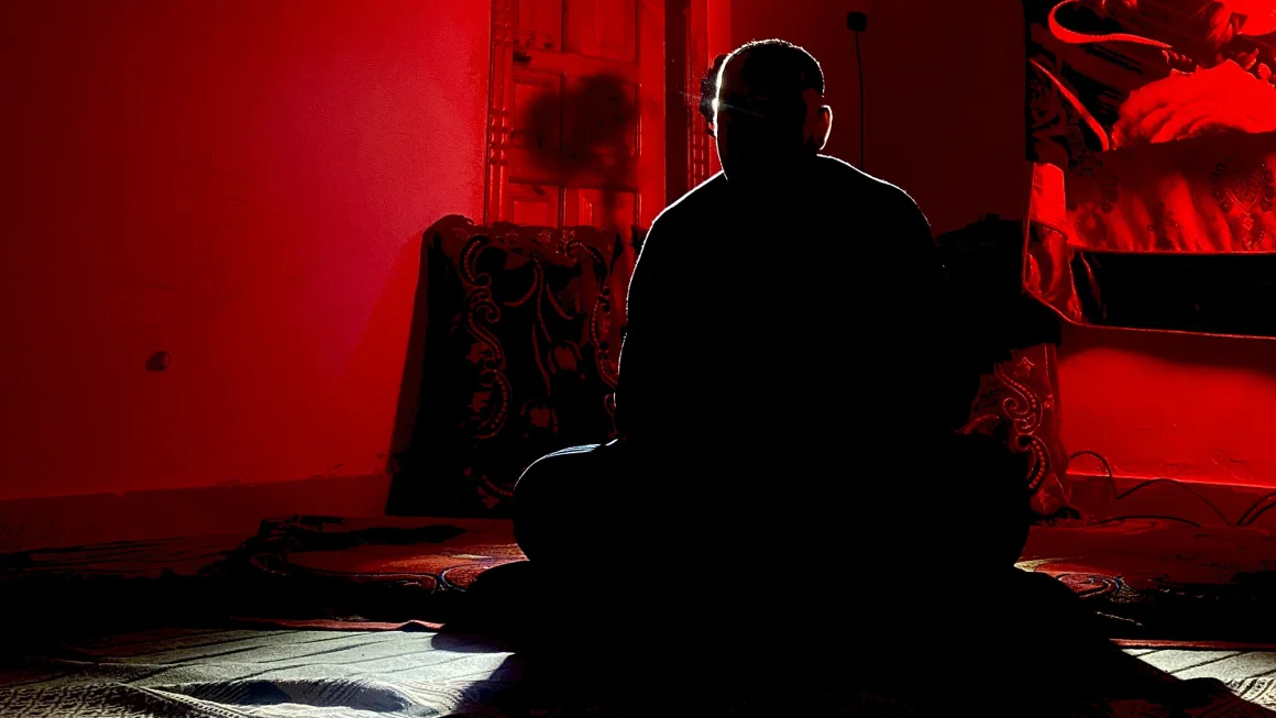 Αφγανοί πιλότοι που πολέμησαν στον 20ετή πόλεμο κατά των Ταλιμπάν βρίσκονται σε εκκρεμότητα αφού ο Τραμπ μπλοκάρει τα σχέδια επανεγκατάστασης στις ΗΠΑ