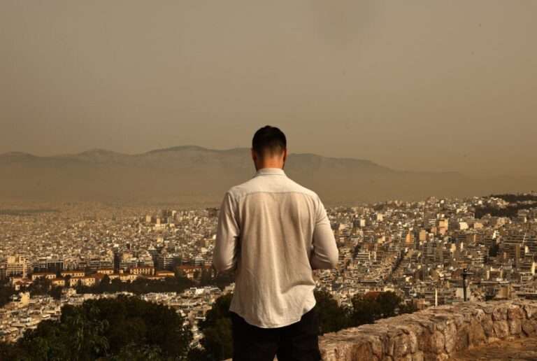 ΚΑΙΡΟΣ: Φτάνουμε στους 30°C με αφρικανική σκόνη και καλοκαιρινές θερμοκρασίες!