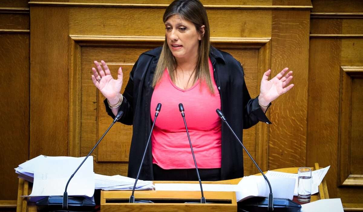 «Τροχαίο ατύχημα» για την Ζωή Κωνσταντοπούλου
