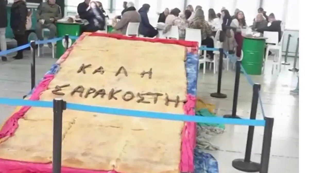Καθαρά Δευτέρα: Στο Περιστέρι η μεγαλύτερη λαγάνα 240 κιλών – Με γερανό η μεταφορά