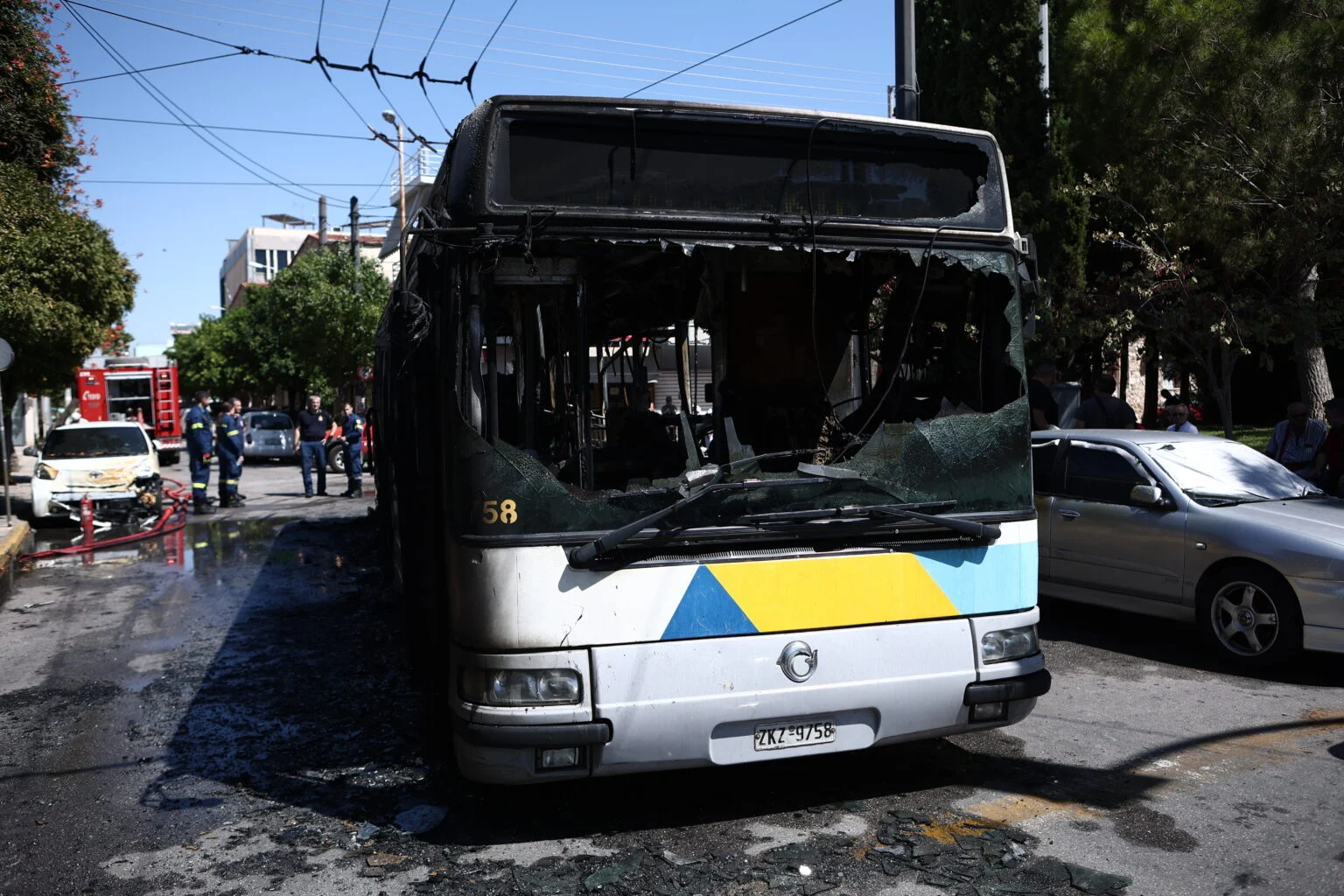 Λεωφορείο-Φλεγόμενη Παγίδα στη Θεσσαλονίκη – Πανικός στους Επιβάτες της Γραμμής 83