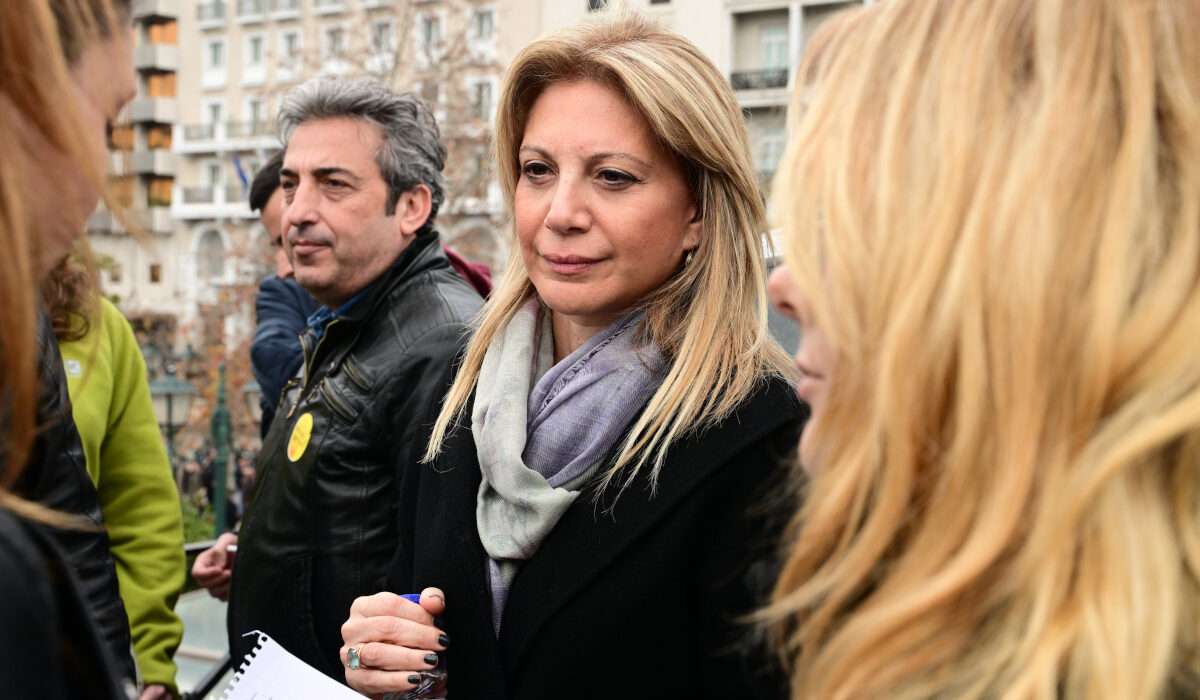 Μαρία Καρυστιανού: Εξώδικο προς τον Νικήτα Κακλαμάνη – «Καρφιά» στο ΠΑΣΟΚ