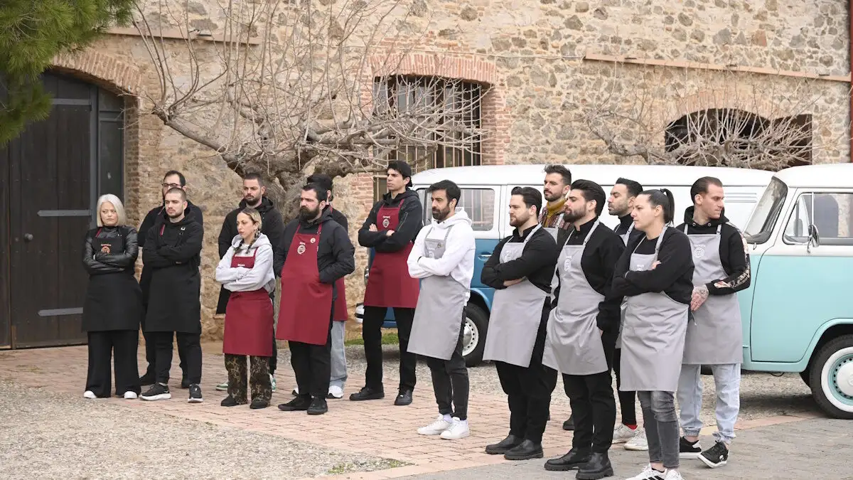 MasterChef 2025: Εξωτερική ομαδική δοκιμασία με party και παλιούς διαγωνιζόμενους – Τι θα δούμε απόψε