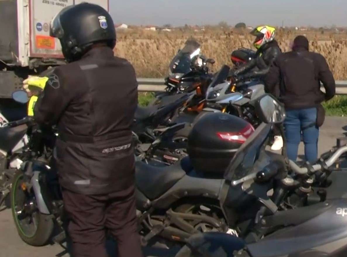 Τέμπη: Συγκινητική μοτοπορεία για τα 57 θύματα – Η μνήμη ζει, οι πληγές παραμένουν