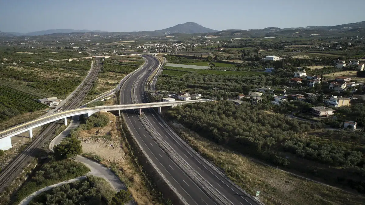 Τον Ιούλιο το πρώτο και μεγαλύτερο τμήμα της Πατρών – Πύργου παραδίδεται