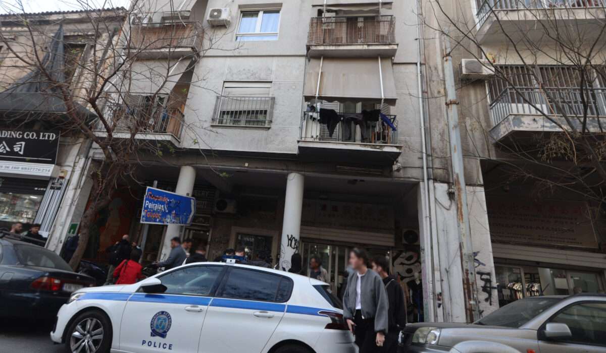 Ομόνοια: Νέα Σοκαριστικά Στοιχεία για τον Νεκρό στο Airbnb – Φιάλη Άζωτο και Μυστήριο Αυτοκτονίας