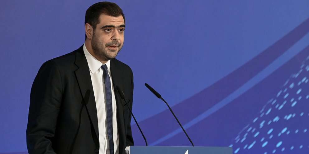 «Αστειότητες» Μαρινάκη για την αγρότισσα με την Πόρσε