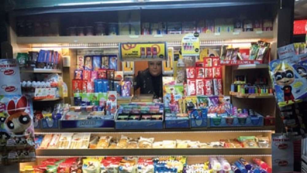 Ηλιούπολη – Ληστής απείλησε υπάλληλο περιπτέρου ότι θα του βάλει φωτιά