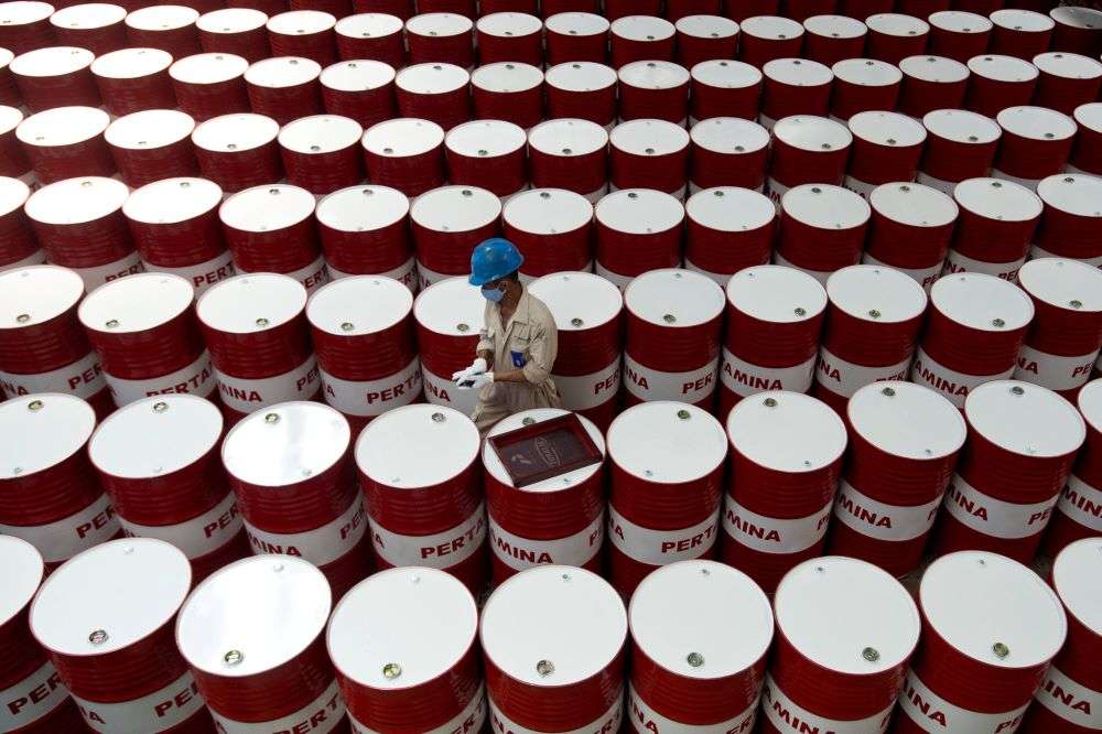 Πετρέλαιο: Πτώση 7% στις τιμές λόγω των δασμών Τραμπ και της απόφασης του ΟΠΕΚ+ να αυξήσει την παραγωγή