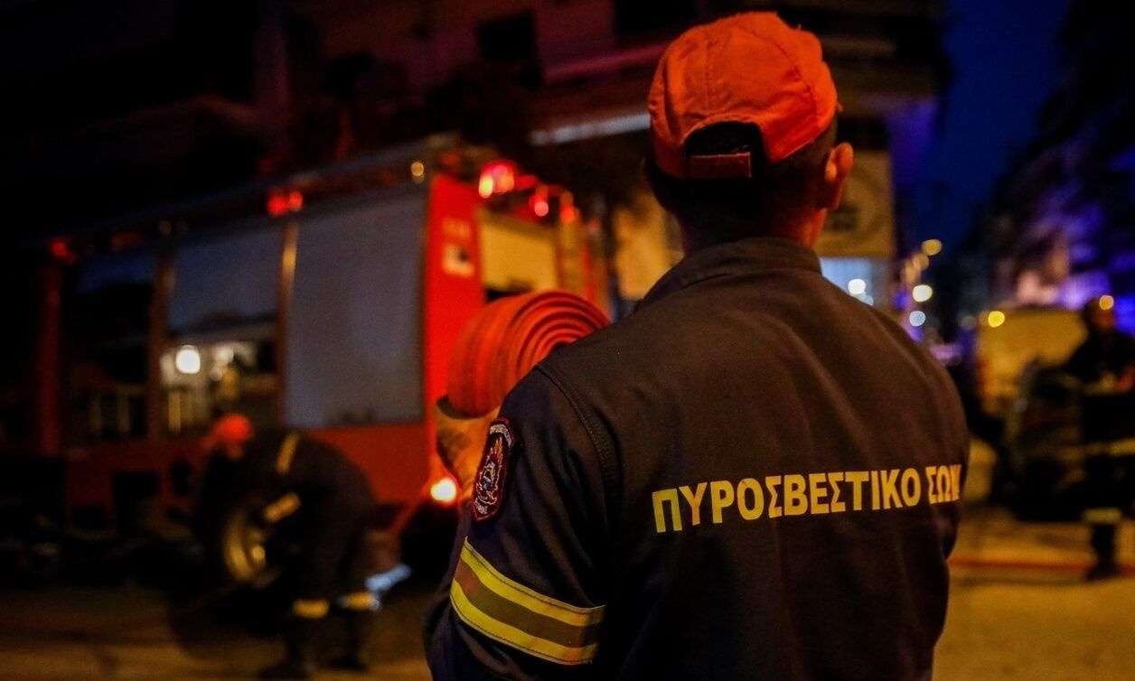 Στις στάχτες μια αποθήκη στη Δ.Θεσσαλονίκη