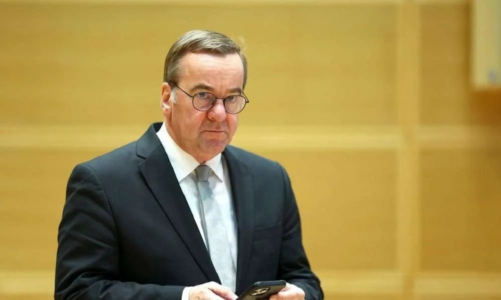 Γερμανία: Τί «δήλωσε» ο Πιστόριους για το ενδεχόμενο συμμετοχής στην επιχείρηση των ΗΠΑ-Ισραήλ στο Ιράν