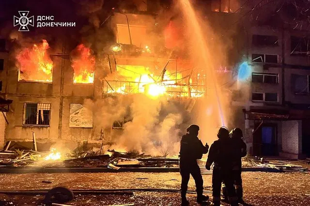Ρωσία: Αεροδρόμιο Tυλίχθηκε στις Φλόγες από Επίθεση «drones» της Ουκρανίας
