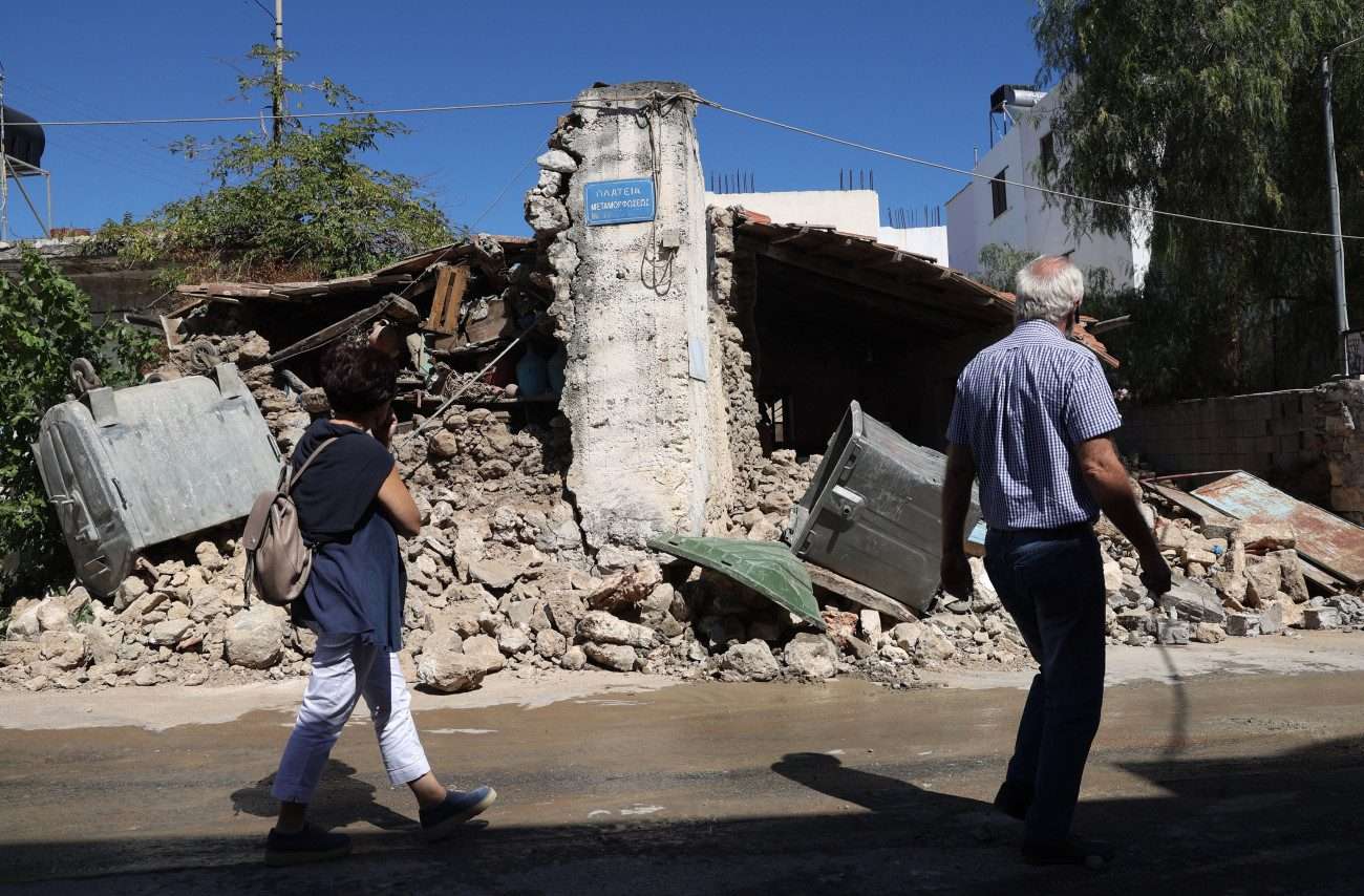 Αρκαλοχώρι: «Νομίζαμε ότι τα είχαμε δει όλα» – Βγάζουν στο σφυρί το σπίτι σεισμόπληκτης πολύτεκνης μητέρας
