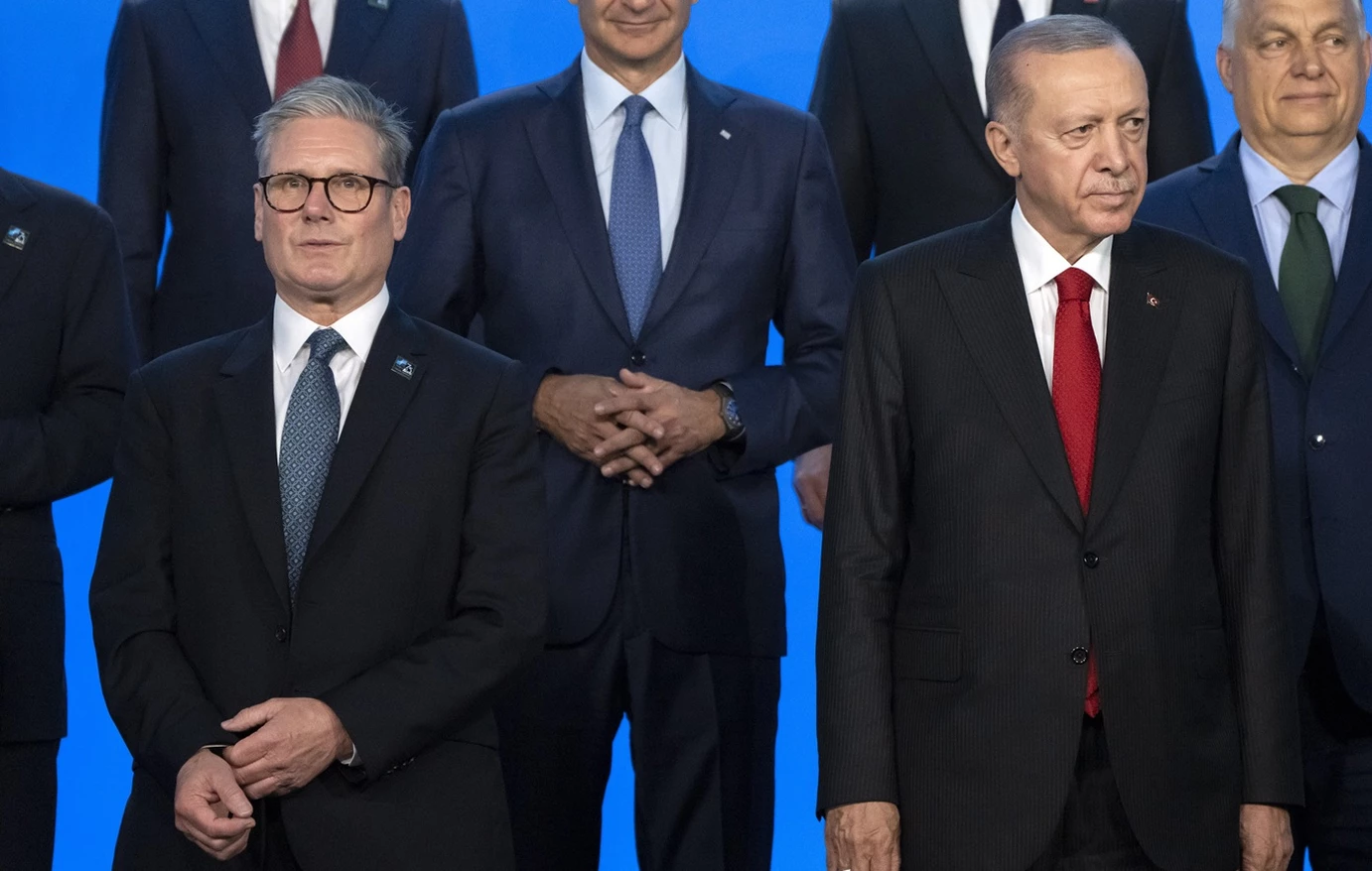 Τηλεφωνική επικοινωνία Ερντογάν με Στάρμερ για την Ουκρανία