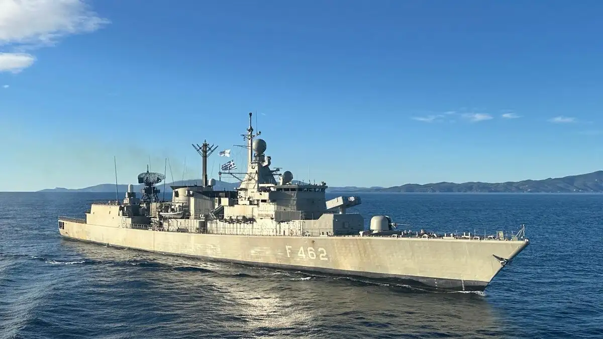 Το «Εθνικό Πλοίο» – 20 εξοπλιστικά προγράμματα ενισχύουν τις Ένοπλες Δυνάμεις
