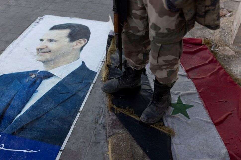 “Προσευχηθείτε για εμάς. Έφτασαν” – Πώς η Συρία κατέληξε σε αιματοχυσίες εκδίκησης